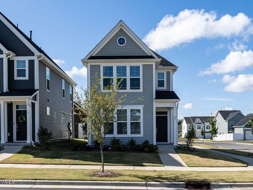85 Pear Blossom Pkwy, Clayton, NC, 27520-2081 | Card Image