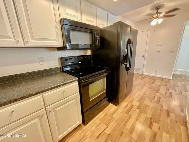 B114 - 530 E Patriot Blvd, Condo with 2 bedrooms, 2 bathrooms and 1 parking in Reno NV | Image 6