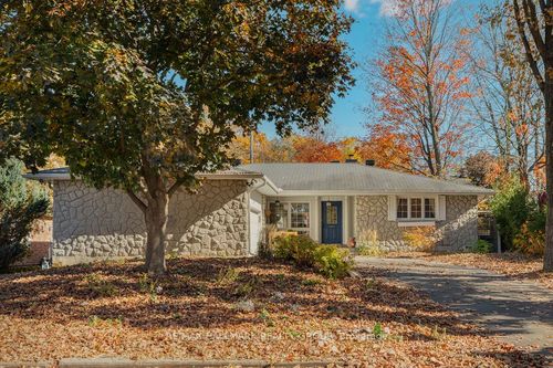 275 Crocus Avenue, Alta Vista and Area, ON, K1H6C7 | Card Image