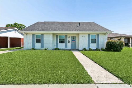 7701 Wilson St, Harahan, LA, 70123-3830 | Card Image
