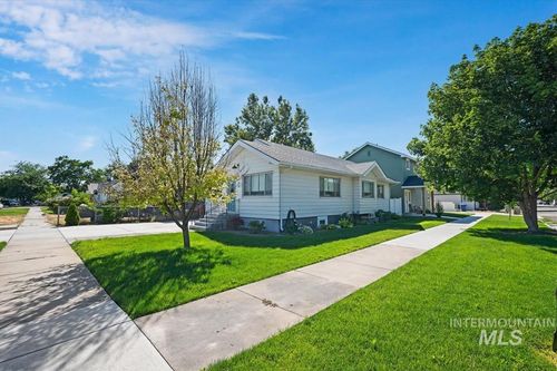 1003 15th Ave S, Nampa, ID, 83651-4643 | Card Image