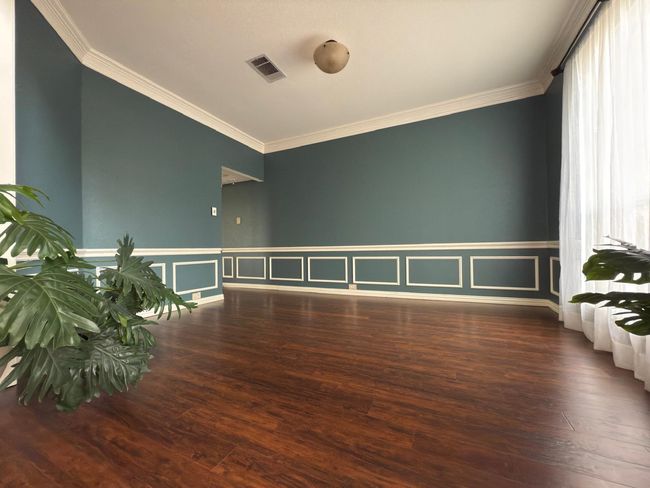 Formal Dining Room | Image 4