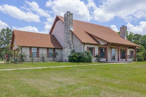 2015 County Road 226, Giddings, TX, 78942-6132 | Card Image