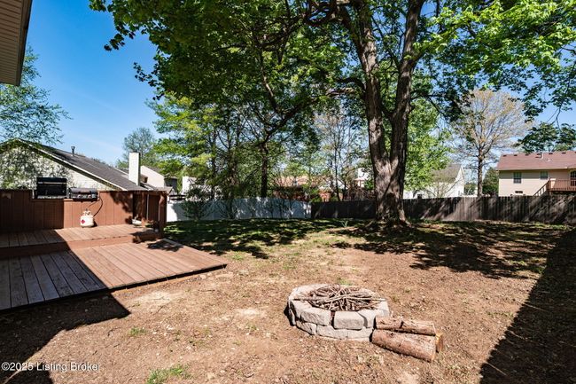 10707 Hickory Cove Ct, House other with 3 bedrooms, 4 bathrooms and null parking in Louisville KY | Image 39