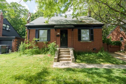 152 Ferris Rd, East York, ON, M4B1G9 | Card Image
