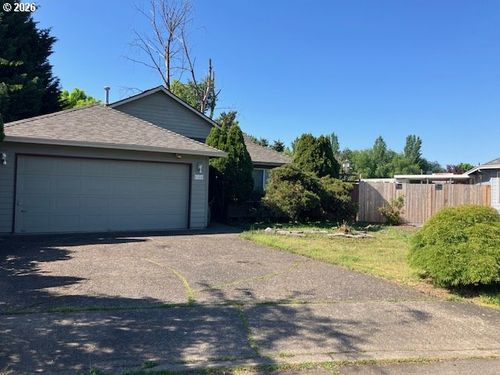 945 Ne Lija Loop, Portland, OR, 97211 | Card Image
