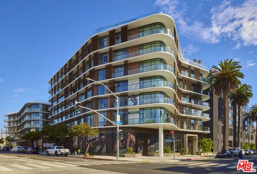 ph-801-700 Broadway, Santa Monica, CA, 90401-3175 | Card Image