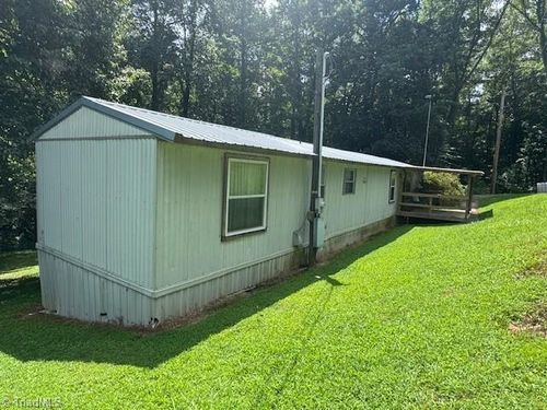 1910 Nc 65 Hwy E, Walnut Cove, NC, 27052-6006 | Card Image