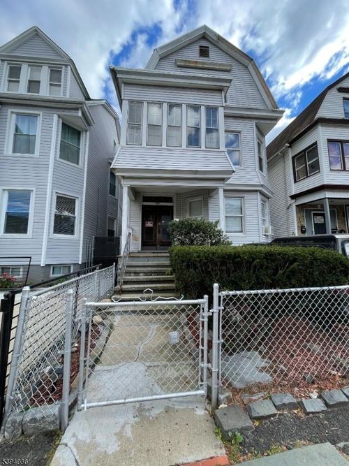 apt-2-174 N 17th St, East Orange, NJ, 07017-5616 | Card Image