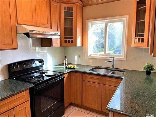 68 Willets Dr, Syosset, NY, 11791-3919 | Card Image