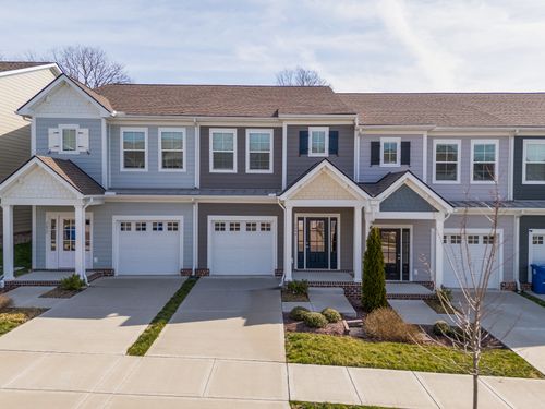 7066 Gracious Dr, Franklin, TN, 37064-4107 | Card Image