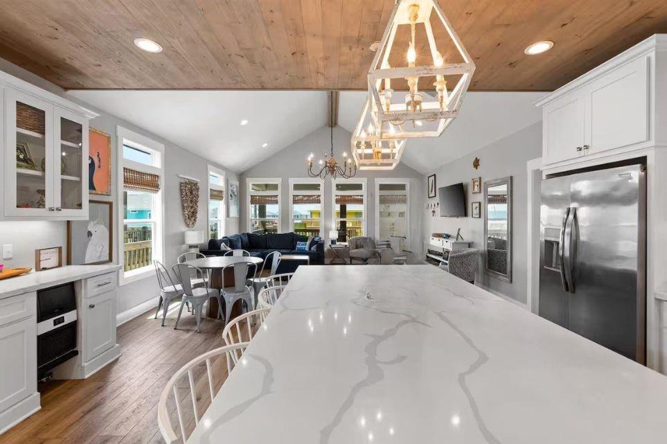 Residential in Crystal Beach 3