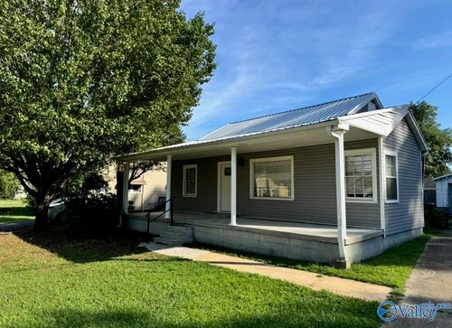 6 Peachtree St, Gadsden, AL, 35904-1623 | Card Image