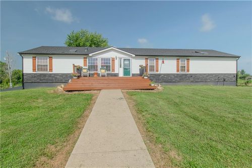 23020 S Valley Rd, Pleasant Hill, MO, 64080-8142 | Card Image