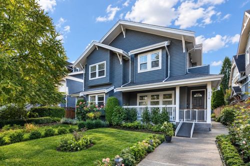 174 W 16th Avenue, Vancouver, BC, V5Y1Y7 | Card Image