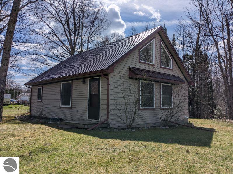 Hemlock Rd, Glennie, MI 48737