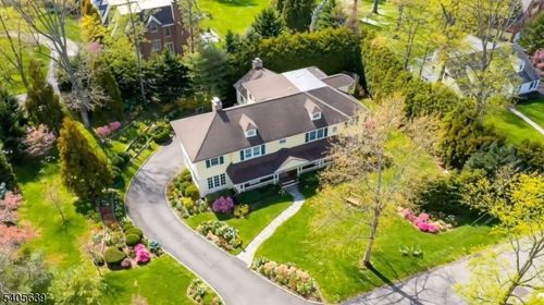 2 Robert Dr, Short Hills, NJ, 07078-1507 | Card Image