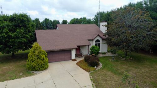 1453 Hinchman Rd, Baroda, MI, 49101-8726 | Card Image