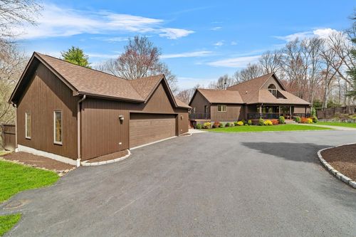 217 Locust Ave, Cortlandt Manor, NY, 10567-1634 | Card Image