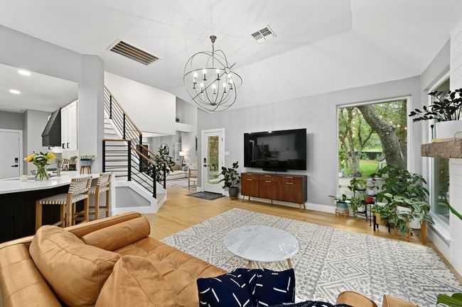 3703 Runnels Ct, House other with 4 bedrooms, 3 bathrooms and null parking in Austin TX | Image 8