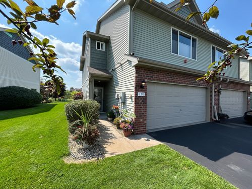128 Morgan Ln, Circle Pines, MN, 55014-5512 | Card Image