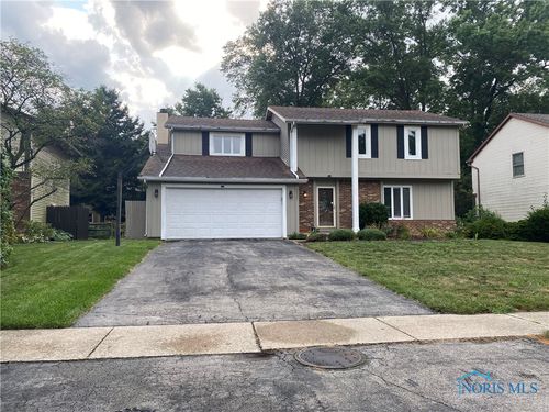 2321 Saint James Woods Blvd, Toledo, OH, 43617-1227 | Card Image
