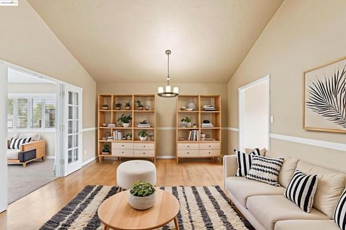 838 Hazel St, Livermore, CA, 94550-2391 | Card Image