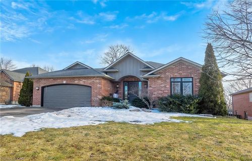 26 Woodland Cres, Tillsonburg, ON, N4G5R5 | Card Image