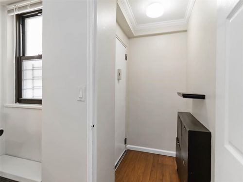 2h-61 98th St, Rego Park, NY, 11374 | Card Image
