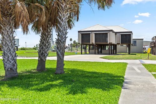 119 Vermilion Bay Ln, Cypremort Point, LA, 70538-7806 | Card Image