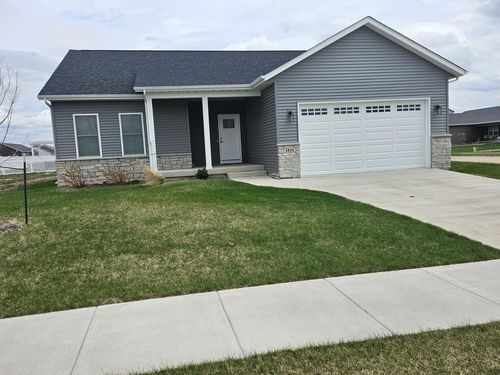 1831 S 5th St, Eldridge, IA, 52748-1360 | Card Image