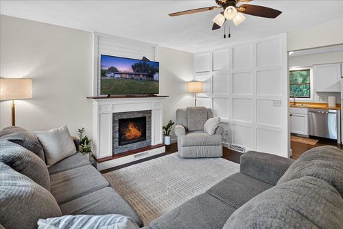 1419 Jasper Cir, SUN PRAIRIE, WI, 53590-3043 | Card Image