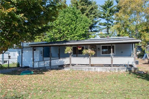 19 Imperial St, Delhi, ON, N4B1G6 | Card Image