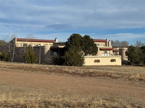 3 Solano Ct, Santa Fe, NM, 87508-8891 | Card Image