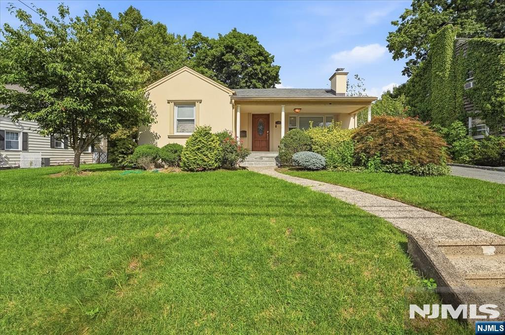 Residential Lease in Fair Lawn