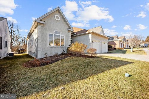 8 Cassin Hill Rd, GARNET VALLEY, PA, 19060-1321 | Card Image