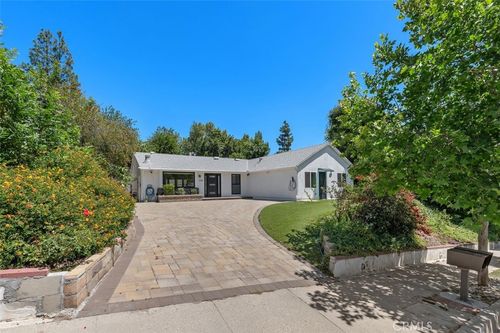 7136 Forest Hills Rd, West Hills, CA, 91307-1339 | Card Image