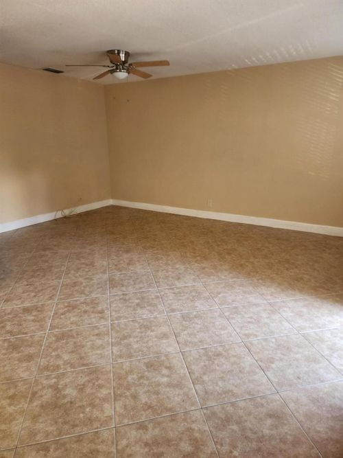 1-4-4150 Woodside Dr, Coral Springs, FL, 33065-1919 | Card Image
