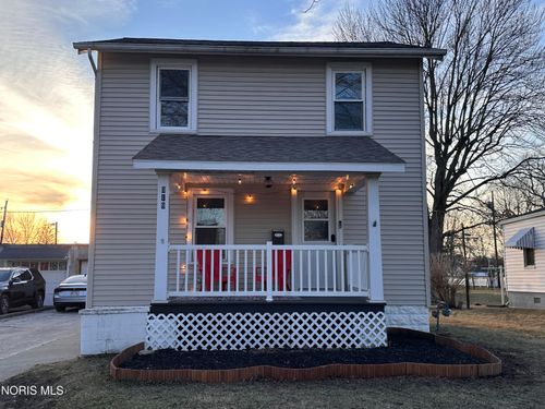 919 S Main St, Fostoria, OH, 44830-2533 | Card Image