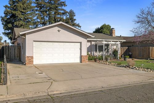 2241 Rochelle Avenue, Turlock, CA, 95382 | Card Image