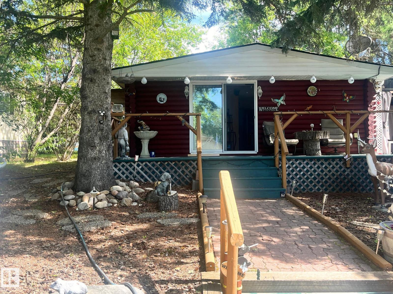 Residential in Rural Lac Ste. Anne County