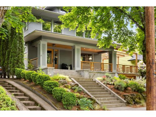 4000 Ne Hassalo St, Portland, OR, 97232-2608 | Card Image