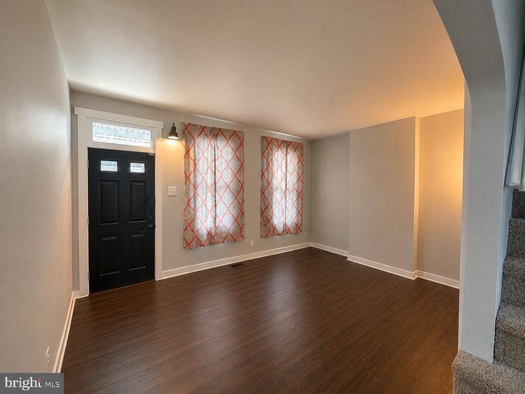 Residential Lease in GLOUCESTER CITY 2