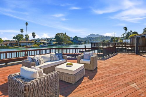 16 Aqua Vista Drive, San Rafael, CA, 94901 | Card Image