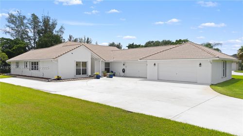 2940 Sw 155th Ln, Davie, FL, 33331-1516 | Card Image