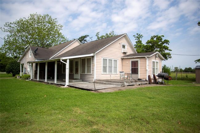 10553 S State Highway 71, House other with 7 bedrooms, 3 bathrooms and 3 parking in Danevang TX | Image 11