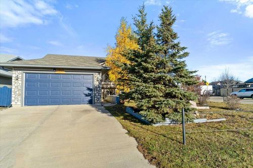 8902 72 Ave, Grande Prairie, AB, T8X0E4 | Card Image