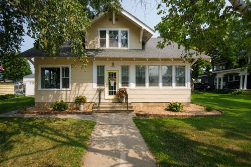 645 S Main St, Zumbrota, MN, 55992-1606 | Card Image