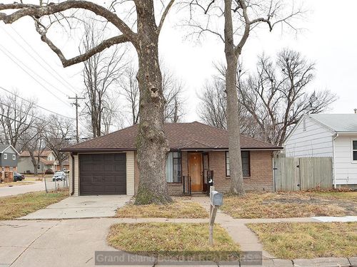 1244 N Webster Ave, Hastings, NE, 68901-2954 | Card Image