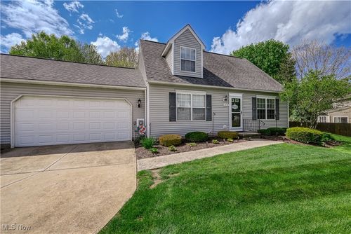 1976 Village Pkwy, Tallmadge, OH, 44278-3012 | Card Image